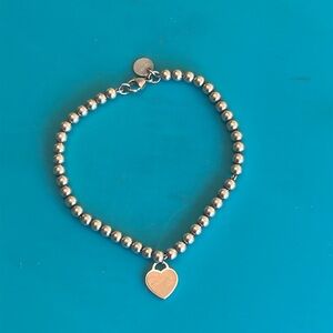 TIFFANY&Co. BEAD BRACELET W CREAM HEARD ENAMEL